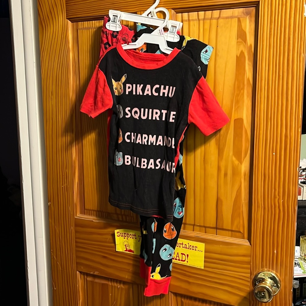 Boys size 8 Pokémon sleep set with short sleeve shirt, pants and shorts